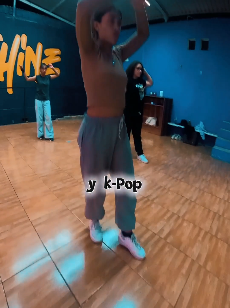 Forma parte de esta gran familia, gran variedad para aprender a bailar diferente estilos y géneros, Te esperamos  #aguascalientes  #dance  #urbano  #heels  #salsa 