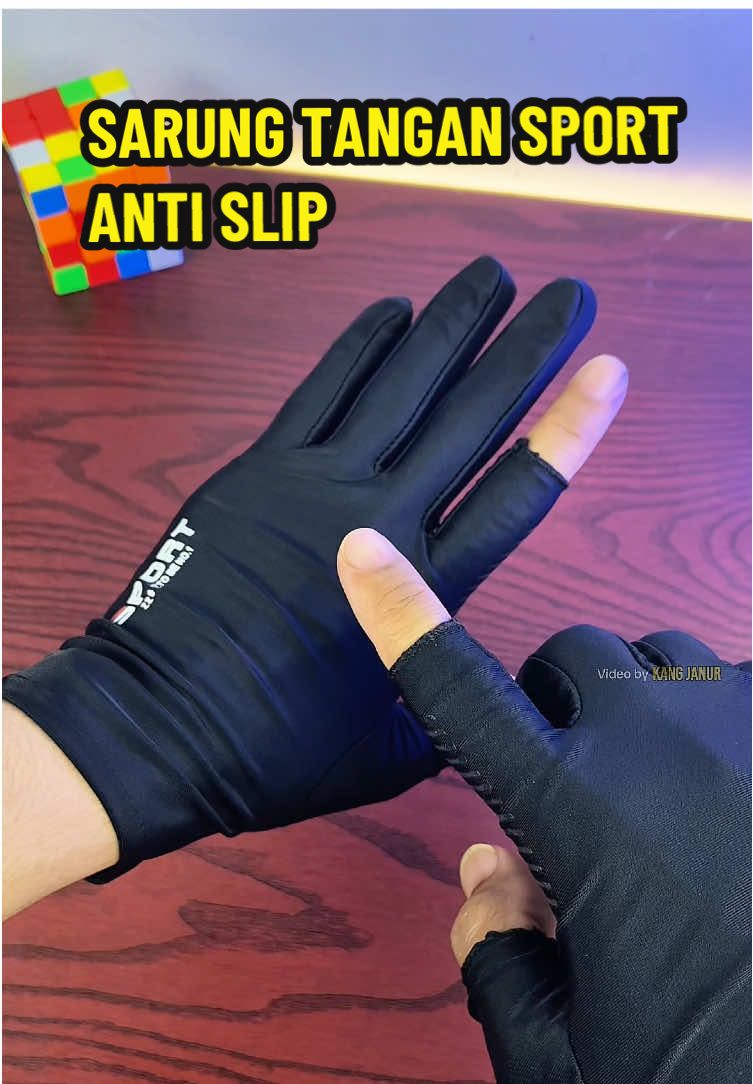 Sarung tangan 🧤sport anti slip bahan elastis cocok banget buat berkendara, lubang dibagian telunjuk dan jempol supaya tetap bisa scroll. Buruan checkout sekarang selagi promo!  #SarungTanganAntiSlip  #SarungTanganMotoran  #SarungTanganAntiUv  #SarungTanganMotorCowok  #GajianSale 