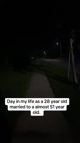 #dayinmylife #agegaprelationship #playground #walkandtalk #MomsofTikTok 