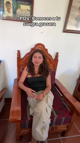 Cuando conocer a tu suegra tóxica jaja #humor #viral #suegra #novios #sketch 