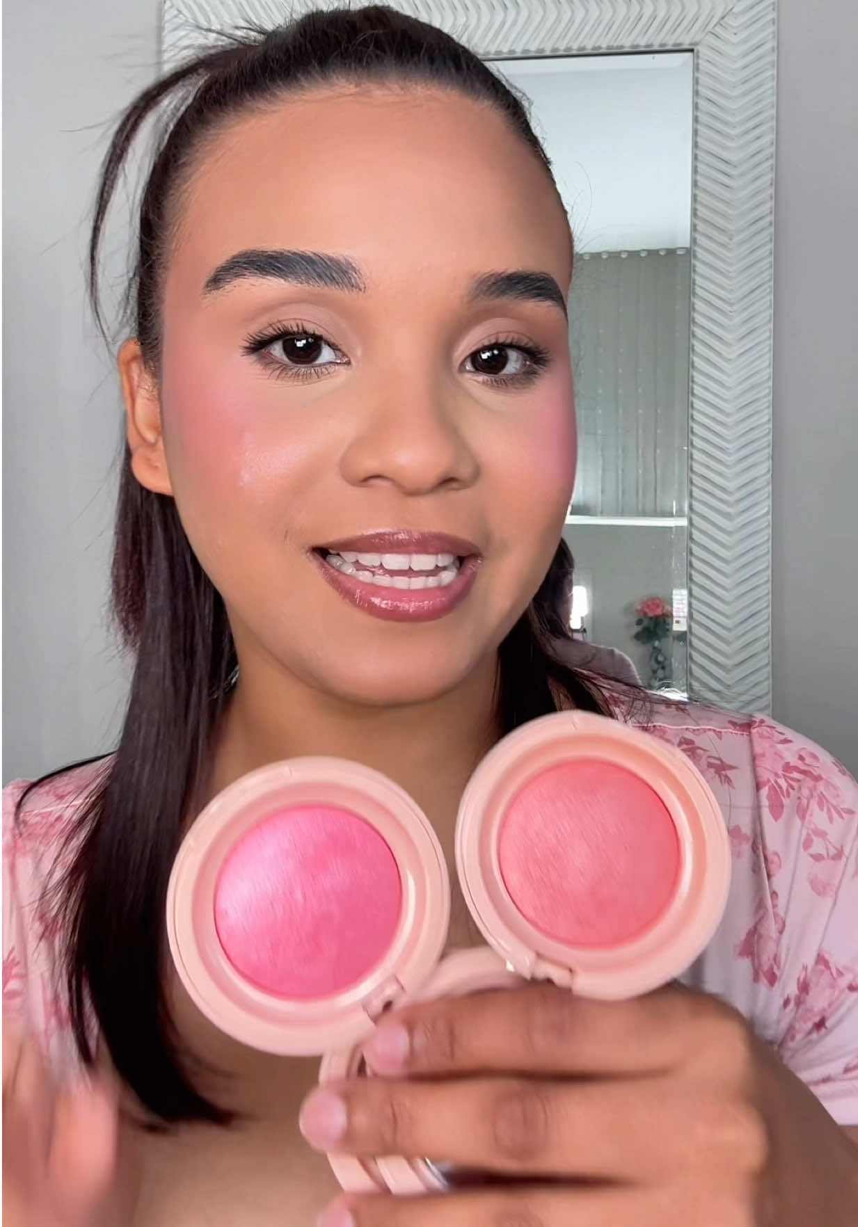 Estos rubores 😍♥️ amooo demasiado!! @PHOFAY Cosmetics  . . . #makeup #blush #tiktokshopfinds #tiktokshopcreatorpicks 