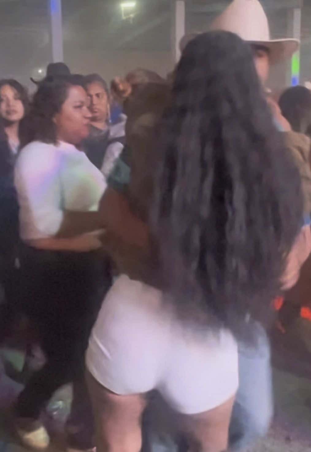 Como cuando te vas al bailar a escondidas #humor #funny 