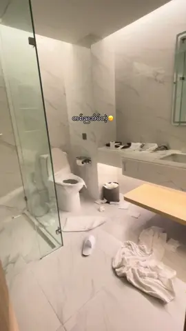 အဆင်ပြေမနေဘူး🤌🏻😁#hotel #housekeepingteam #โรงแรม #fyyyyyyyyyyyyyyyy #ဟိုတယ်အလုပ် 