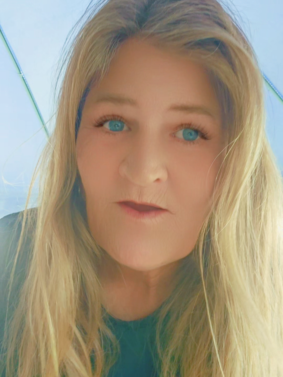 #🐻Carebears🐻 #MamaMels gramfans crisbycrew 🐯🐯🐯tigers🐯🐯🐯  hippiworld24 brittney👑sq2022  strong2gether mygirls💜💋💖 spreadthelove💜💜 honeyqueenbee🐝 #pumpkin_patch_misfits🧡 #happinessandhope #magic🐺wolves 