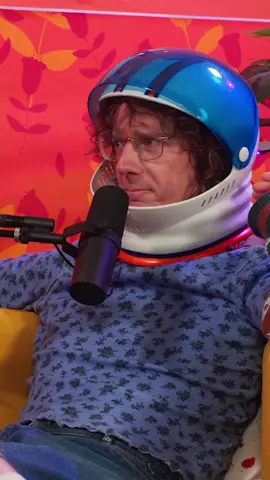 HAPPY SPOOKY SZN TEAM 🎃 & to start our silliest time of the year, obviously I brought back the funniest man alive @Chris Fleming & yall better get into it!! 