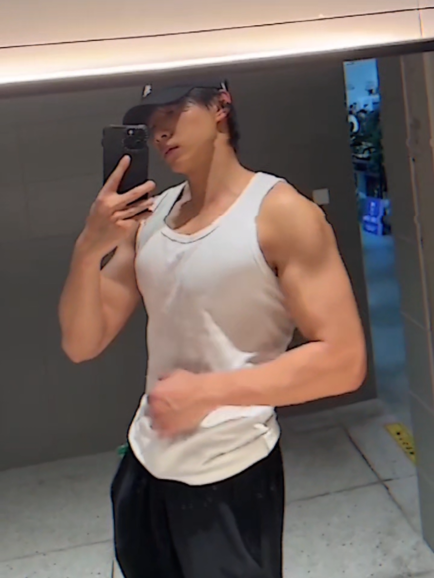 tanganmu loh makin kekerrr 🫣😍 #maxiaoyu马小宇 #马小宇 #maxiaoyu 