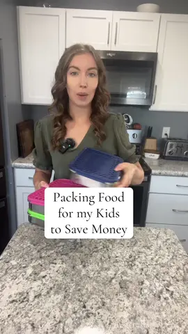 Are you an eating out type family or a pack food type of family? #packinglunch #packinglunchformykid #kidslunch #kidslunchideas #kidslunchbox #easylunch #packedlunch #katelynskitchen 