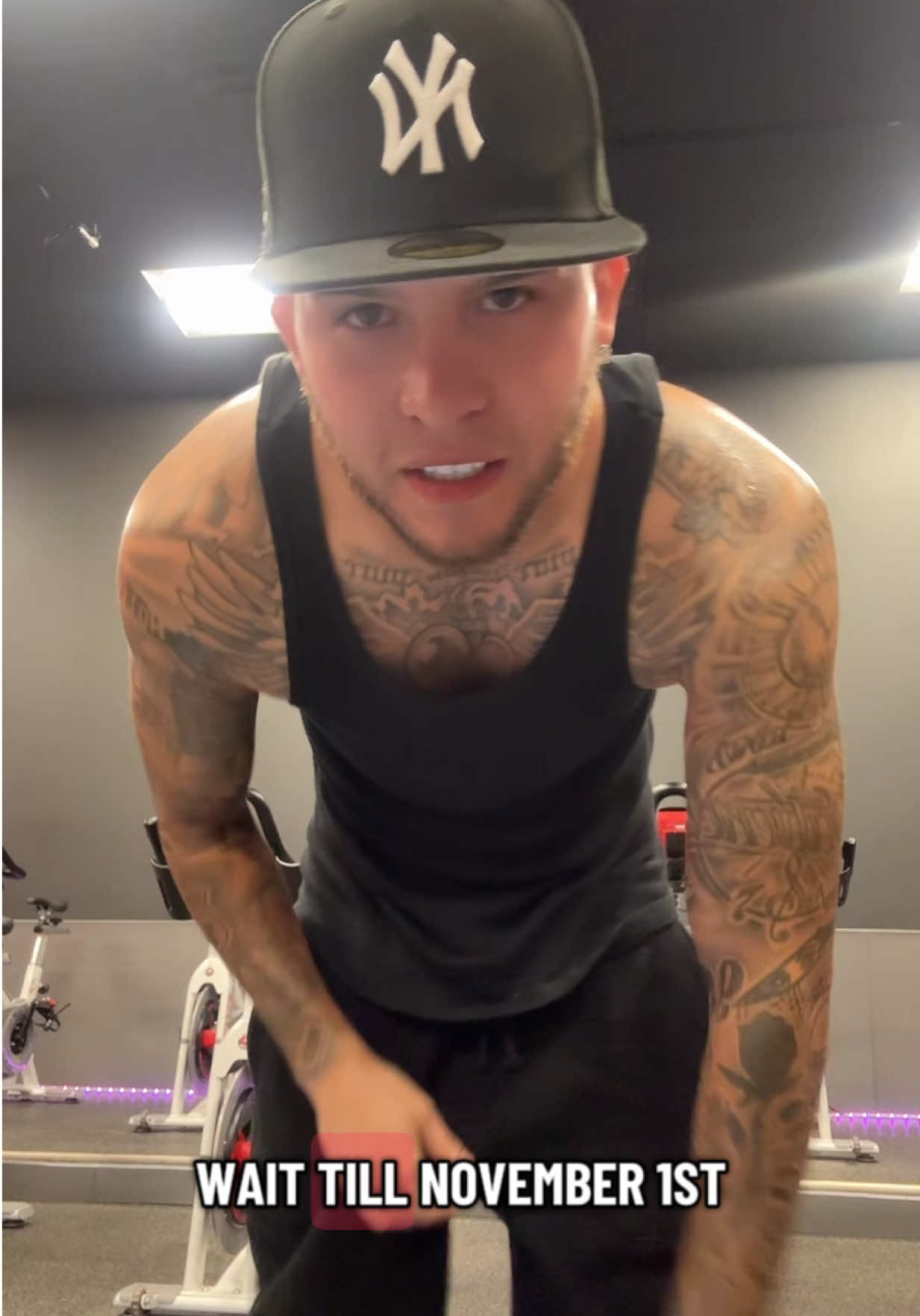 Let’s go!! 💪🏼 the better version of yourself is waiting on you to start! ❤️🙏🏼 #fyp #foryoupage #growth #workout #Fitness #health #wealth #motivation #crunch #truth 