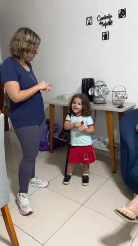 Hora de dar tchau #daily #familia #family #maeefilha 