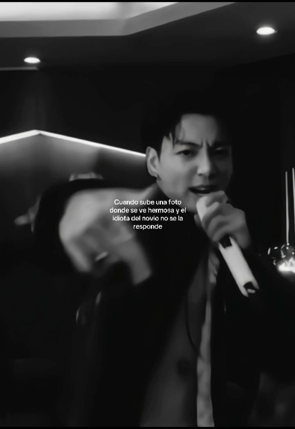 #RedentoEnPraga          #fypシ #blancoynegro #viral #JUNGKOOK 