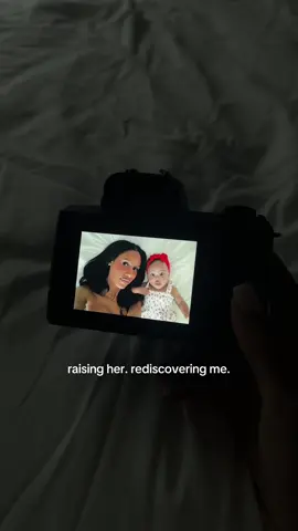 My mini bestie 🥹💕 #momlife #MomsofTikTok #mommydaughter #mommydaughterphotoshoot 