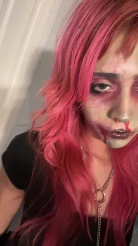 happy october 1st 🧟😜 what are you guys going to be for halloween?? #fyp #creativemakeup #zombie #xyzbca 