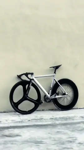 🩶 | #jlabsupreme #polish #cycling #viralvideo #fypviraltiktok🖤シ゚☆♡ 