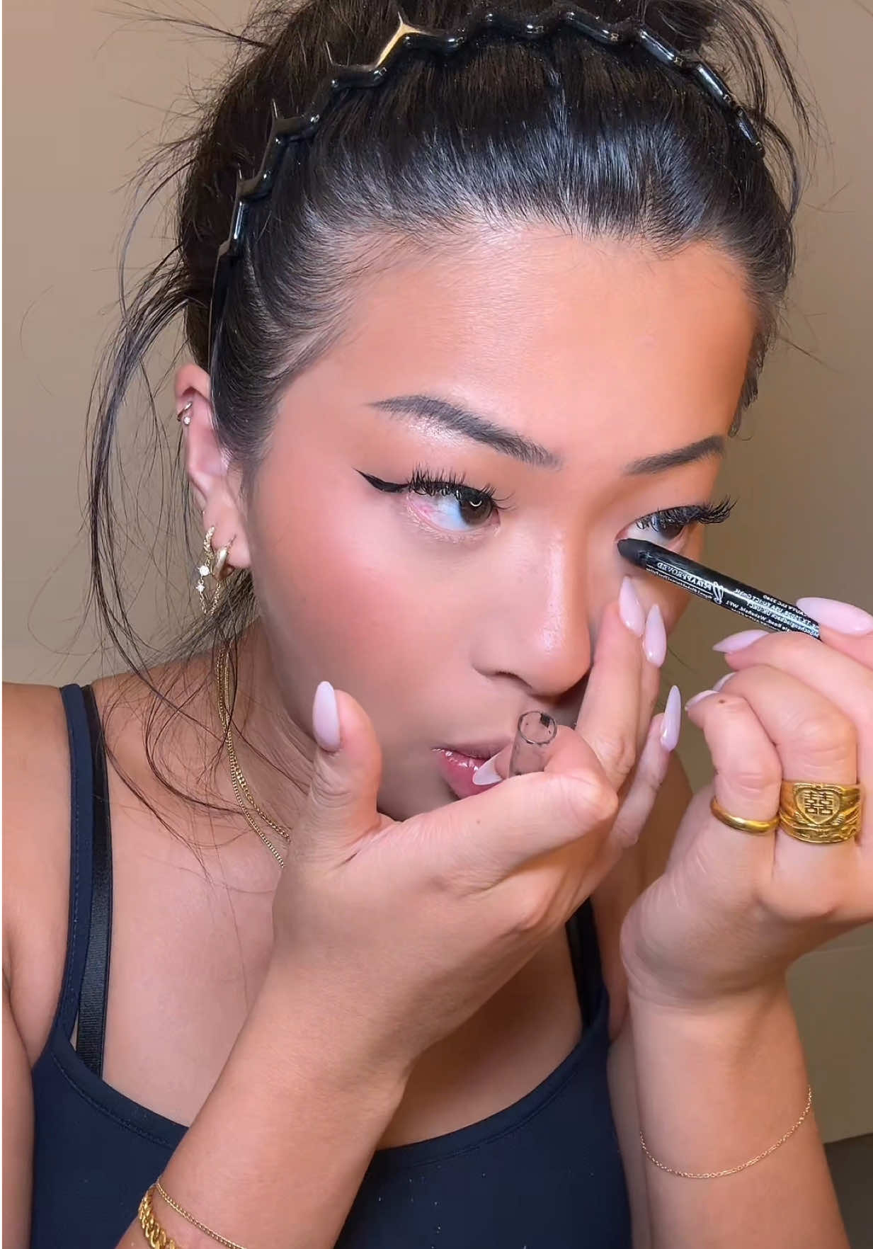 grwm in a rush for everyone asking for a talkthru!!! all my tips n tricks in here @NYX Professional Makeup @sephoracanada @rudecosmetics @Patrick Ta Beauty @Maybelline NY @Diorbeauty @Gisou @Huda Beauty @hudabeautyshop @Morphe Cosmetics @Kosas @KimChi Chic Beauty @Glint 