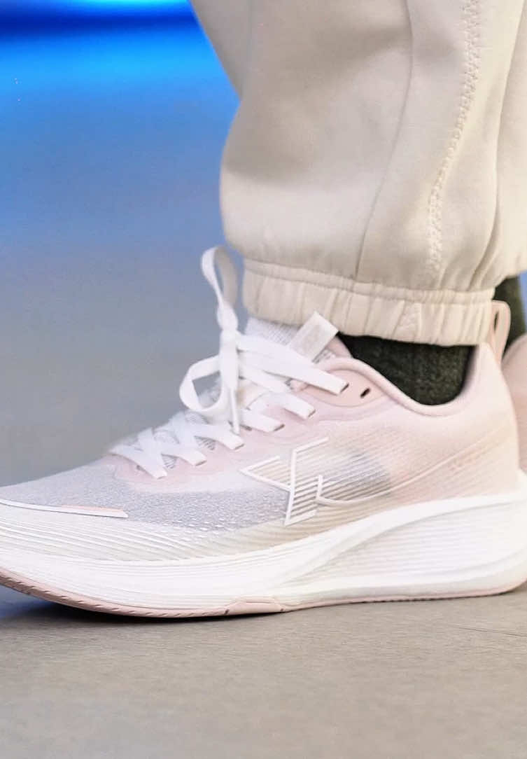 RY -Xtep Kunpeng wanita  Pemula ? Ini kasut cushion best lahh Daily training, briskwalk, half marathon, recovery running cunn  21km ke bawah 👍 #xtep #fyp #Running #training #daily #cushion #briskwalk 