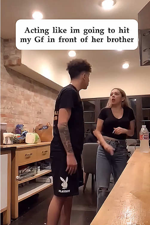 Would you dare treat your girlfriend like this? 🤣🤣#funny #funnyvideos #couple #usa #like #Love #interesting #popular 