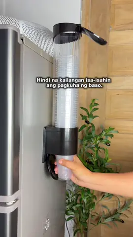 Simpleng dispenser, pero ang laki ng tulong! 😍 Hindi na kailangan isa-isahin ang pagkuha ng baso #cupdispenser #disposablecupholder #cupholder #disposablecup #cupdispenser #papercup #dispenser #outing #musthaves 