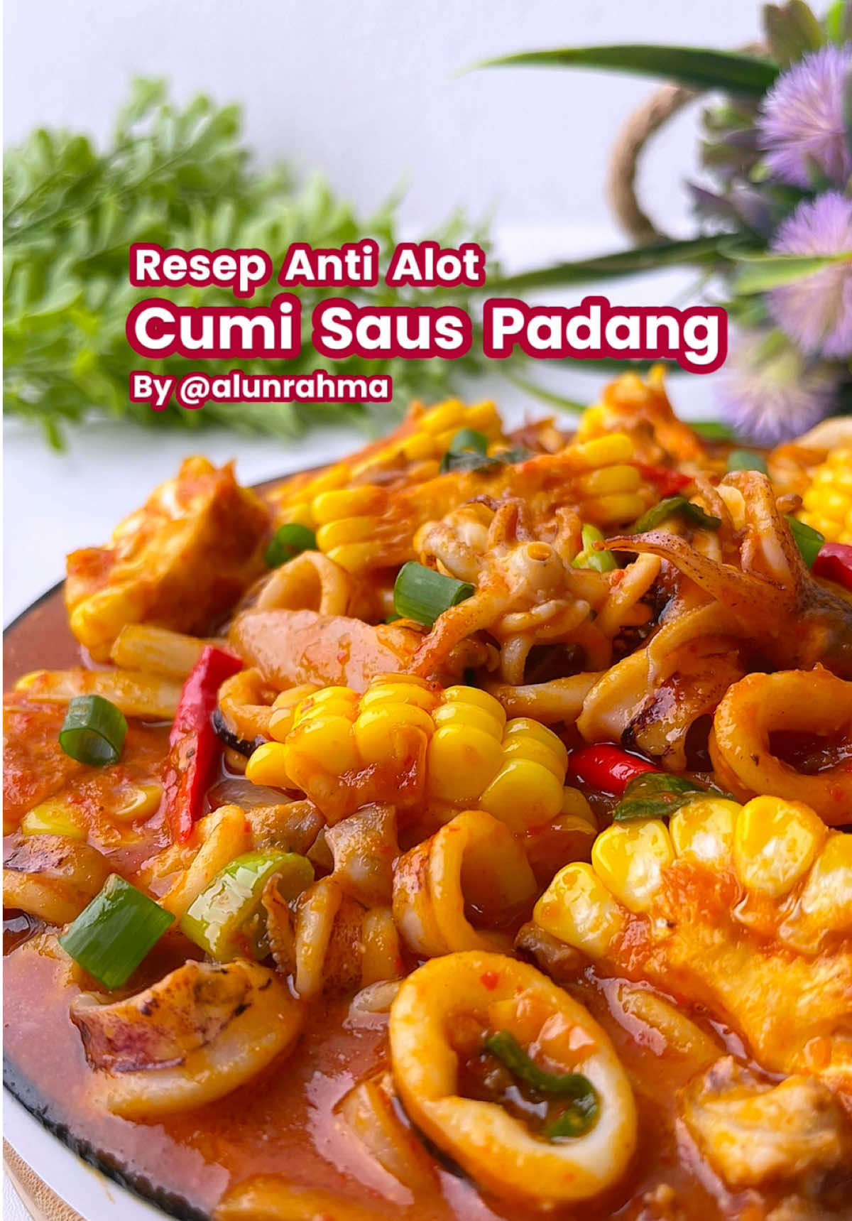 Save Aja Dulu ❤️ - Resep Cumi Anti Alot 👏 Resep andalan cumi saus padang, bikin sendiri aja biar lebih puas makannya 🙂‍↔️ - Cumi Saus Padang - By @alunrahma Marinasi Cumi : 500 gr cumi Air jeruk nipis 1 sdt garam 👉 Diamkan 30 menit lalu cuci hingga bersih Bumbu Halus : 5 bawang putih 7 bawang merah 3 cabe rawit 4 cabe merah besar 1/2 ruas jahe Bahan Lain : 1 buah wortel 1 btg daun bawang 1/2 bawang bombay 2 cabe keriting iris 1 btg sereh 2 lbr daun jeruk 100 ml air 3-4 sdm saus tomat 2 sdm saus sambal  1 1/2 sdm saus tiram 1 sdm kecap manis 3/4 sdt garam 2 sdt gula 1/2 sdt lada 1 sdt kaldu bubuk Yuk cobain bikin juga #cumisauspadang #sauspadang #seafood #cumi #resepsimple 