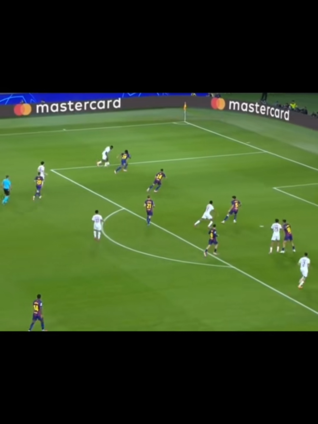 Highlight Moment: Nuno Mendes completely shut down Lamine Yamal – it was like the young star was stuck inside Mendes’ pocket all night! His defensive awareness, pace, and timing were top class, making it nearly impossible for Yamal to break free. This performance proves why Nuno Mendes is one of the most reliable full-backs in Europe right now. 💪⚡ #NunoMendes #PSG #UCL #FootballHighlights #DefenseMasterclass 