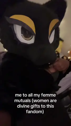 come closer i will bite you #furry #fursuit #furryfandom 