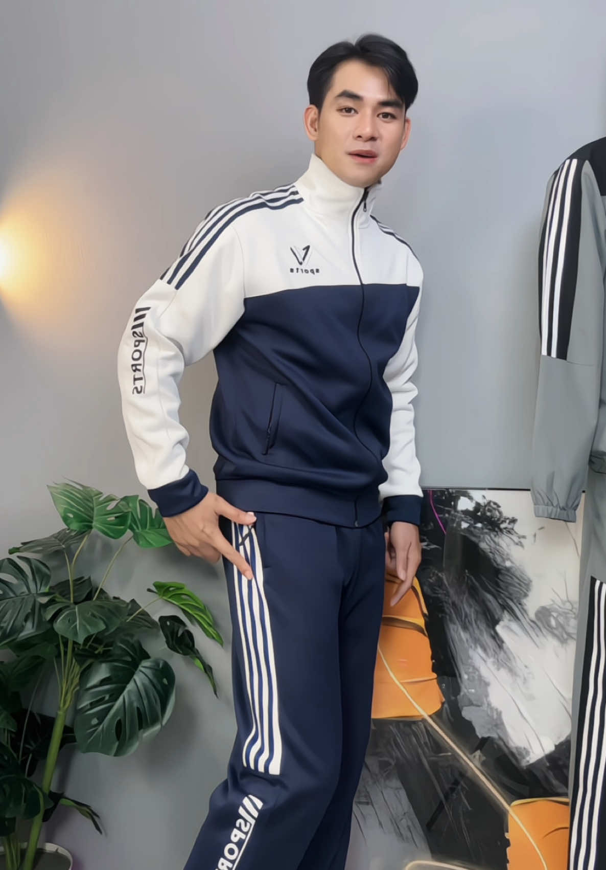 Bộ nỉ thể thao nam nữ. Thiết kể khoẻ khoắn năng động. Giá chỉ hơn 2 trăm K #bothethaonammuadong #setdomuadong #setninam #boninam #Wink 