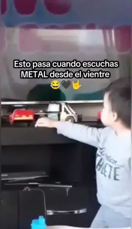bebe metalero jaja 😌  #rock #metal #musica #niños #momboy 