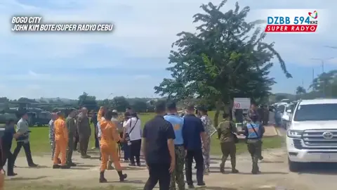 Dumating na si Pangulong Ferdinand “Bongbong” Marcos Jr. sa Bogo City, Cebu para kumustahin ang mga biktima ng magnitude 6.9 na lindol na tumama sa lugar noong Martes. | via John Kim Bote, Super Radyo Cebu