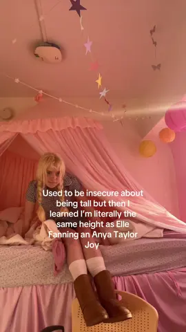Mothers #foryou #ellefanning #anyattaylorjoy #tall #tallgirl 