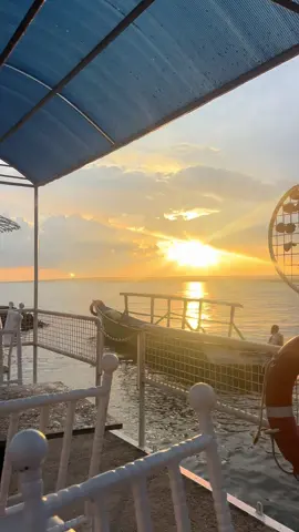 Visit lake side kisumu city for an amazing sunset experience 🌅 Book our Airbnb today call us 0720808287😍 #airbnb #kisumucity #airbnbkisumu #airbnbhost 