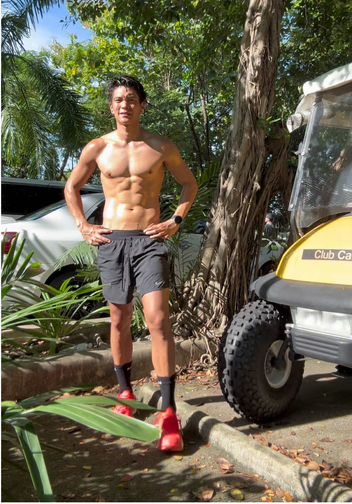 My mindset for Training 🧐  🙋🏻‍♂️จะพักก็พัก จะเทรนก็ต้องเทรนให้เหมือนแข่ง  💁🏻‍♂️อยากเร็ว ก็ต้องเทรนให้เร็ว 💁🏻‍♂️อยากพัฒนาก็ต้องทำให้ดีกว่าครั้งที่แล้ว 💁🏻‍♂️เทรนให้หนักกว่าแข่ง แล้วการแข่งจะง่าย 💁🏻‍♂️เราต้องผลักดัน เพดาน มาตรฐานให้สูงขึ้นเรื่อยๆ  👉🏼แต่ทั้งหมดต้องอิงจากหลักการและวิทศาสตร์การกีฬา 🙋🏻‍♂️Mindset ในการเทรนคุณคืออะไรครับ?