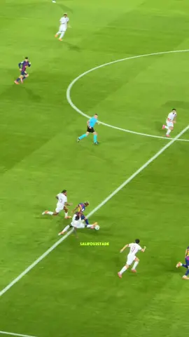 What a drible lamine yamal #fcbarcelona #psg #lamineyamal #yamal 