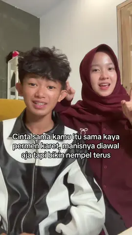 Btw adnan kalo make yang warna putih ganteng banget ya