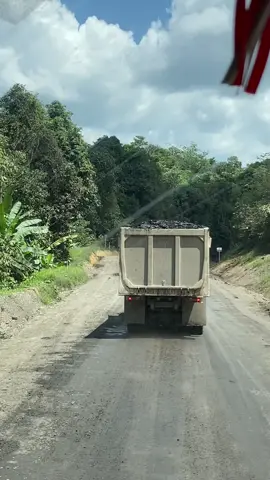 Sniper muatan beruntun aweraaaa #kuliboy🤙😜🚀 #tambangbatubarakalimantan #haulingkalimantan 