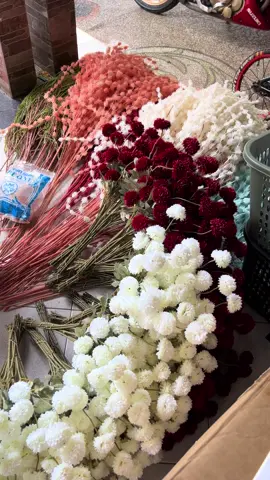 Cek keranjang kuning ⬇️⬇️#fyp #bungaartificial #bungadekorasi #dekorasi 