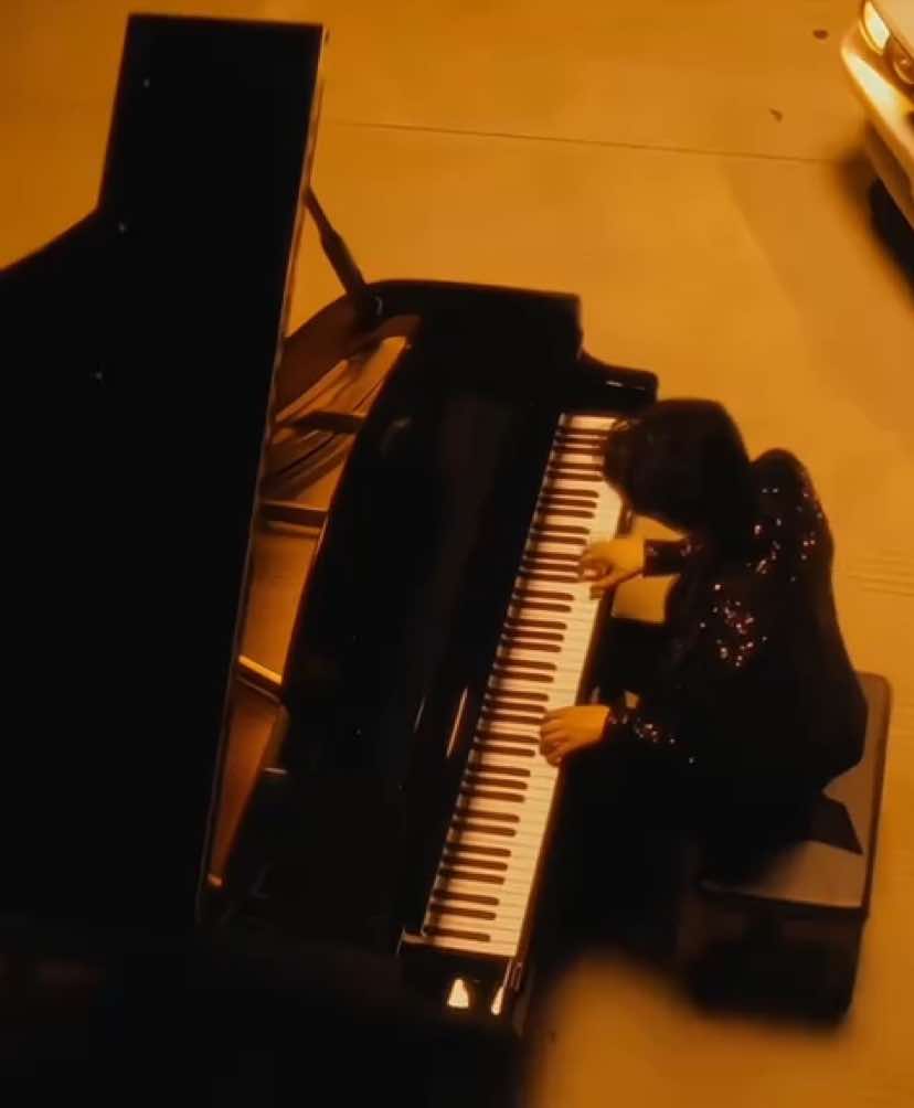 He’s singing and playing the piano—you did a great job, my boy 😭✨#tianxuning #tianlei 