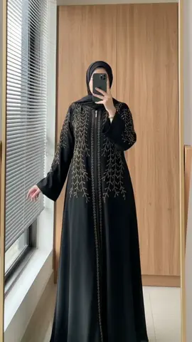 🌟 Mau tampil elegan & mewah tanpa ribet? Abaya Premium Arab 🌟 ✅ Bahan jatuh, adem & nyaman ✅ Desain elegan khas Dubai ✅ Cocok untuk acara formal & sehari-hari #abaya #abayapremium #abayastyle #fypシ #fyp 