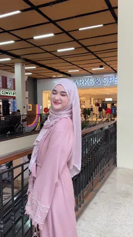 Cekk kerkun guysss yang mau abaya sama hijabnya💗