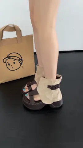 Giày này đẹp xỉuuuu 😍😍
