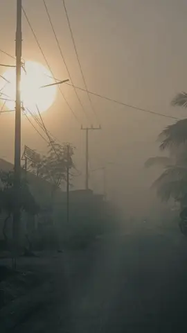 muhasabbah diri #latte #kolamkoi #koi #coffeeshop #landasanulin #cafe #v60 #arabica #kopi #gunung #swargaloka #robusta #koilandasanulin #lianganggang #budayangopi #kopitubruk #banjarbaru #capuccino #CapCut 