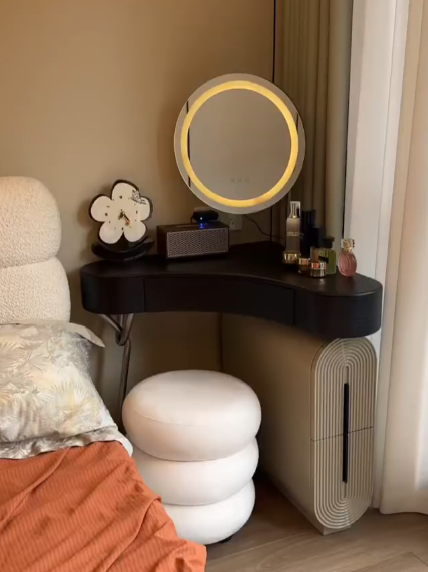 bàn trang điểm để góc tiện lợi nhỏ gọn #trending #xuhuong #decornoithatgiare #bantrangdiem #bantrangdiemthongminh 