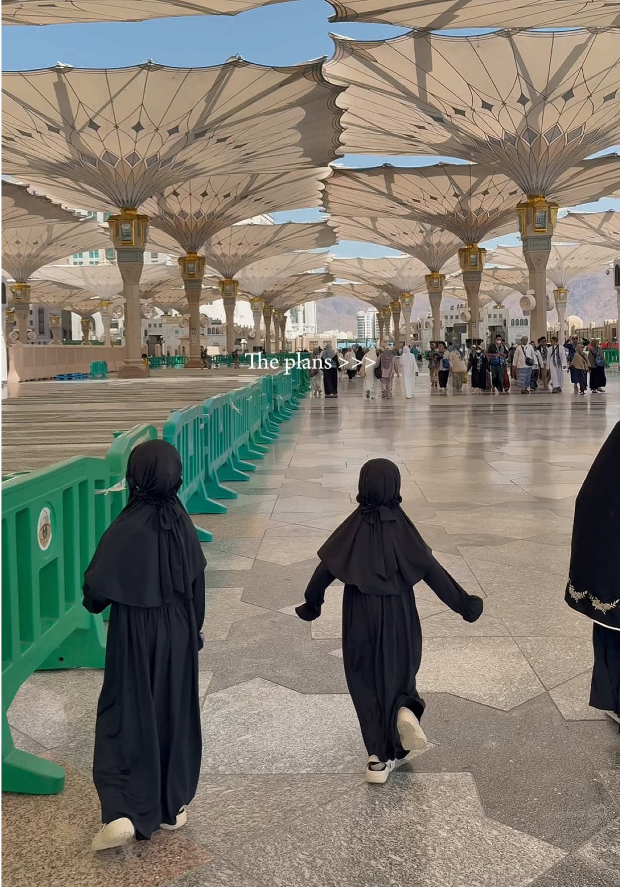 Madinah i'm in love MasyaAllah Alhamdulillah 🥹🤍 #madinah #madinahalmunawaroh #raudhah  #masjidnabawi #umroh2025 