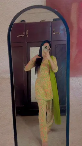 #foryoupage neet de lafre main aki paiyan @Dilruba Rajpoot 😎 😆😁🤪🤣😜