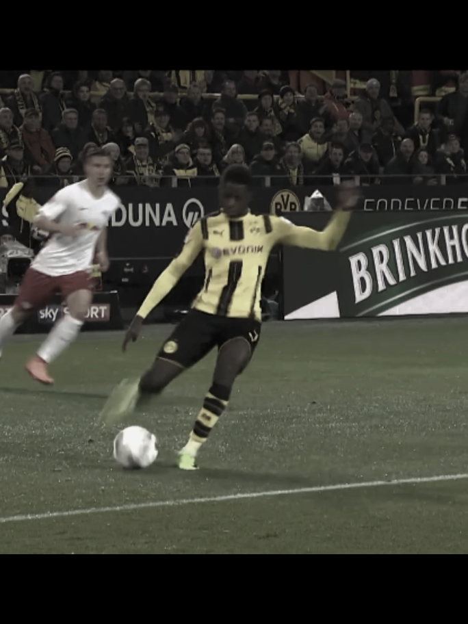 #footballtiktok #assist #bestassist #soccertiktok #ousmanedembele 