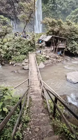 🫠🫠 #fyp #exploretasikmalaya  #curug #curugciparay #tasikhits 