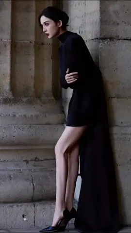 So cool😎🔥🖤 #gulinazha #古力娜扎 #gulinazha🇰🇭🇨🇳 #nazha #colucnatrat #cổlựcnatrát #viral #viralvideo #foryou #typ 