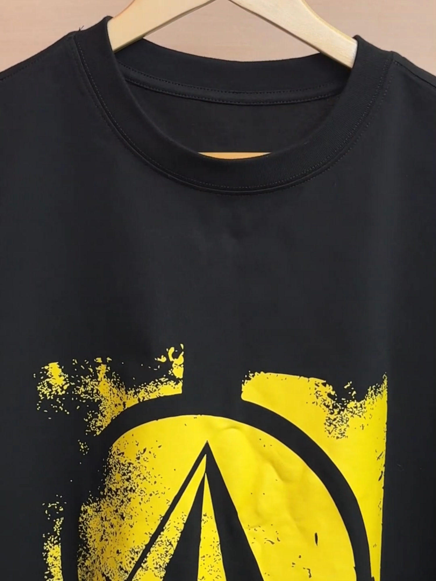 Cuma Pakai Kaos Ini, Gaya Lo Auto Jadi Perhatian.#good #trend #kao #fyp #Bali #OOTD #KaosViral #trendingtiktok #ViralTiktok #foryou #fashion #Indonesia #fashionstyle #kaos #fashiontiktok #vir