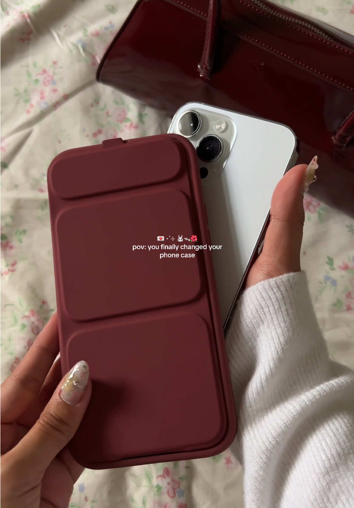Replying to @kaezuri your sign to get this phone case with stand 🎀🦢 #iphone #phonecase #phonestand #cameralensprotector 