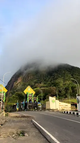 Dari tempat ini perualangan di mulai. Antara Lembah Laparajo, Lappa Laona, Mt. massimpolongnge atau Mt. Bulu Dua.  #lembahlaparajo #massimpolongnge1254mdpl #buluduasoppeng #fypシ゚ #fypage 