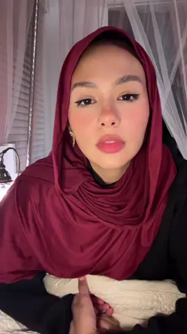 SOS #revert #convert #latinarevert #latinaconvert #muslim #islam #faith #religion #theology #Allah #assalamalaikum #Quran #latinamuslim 