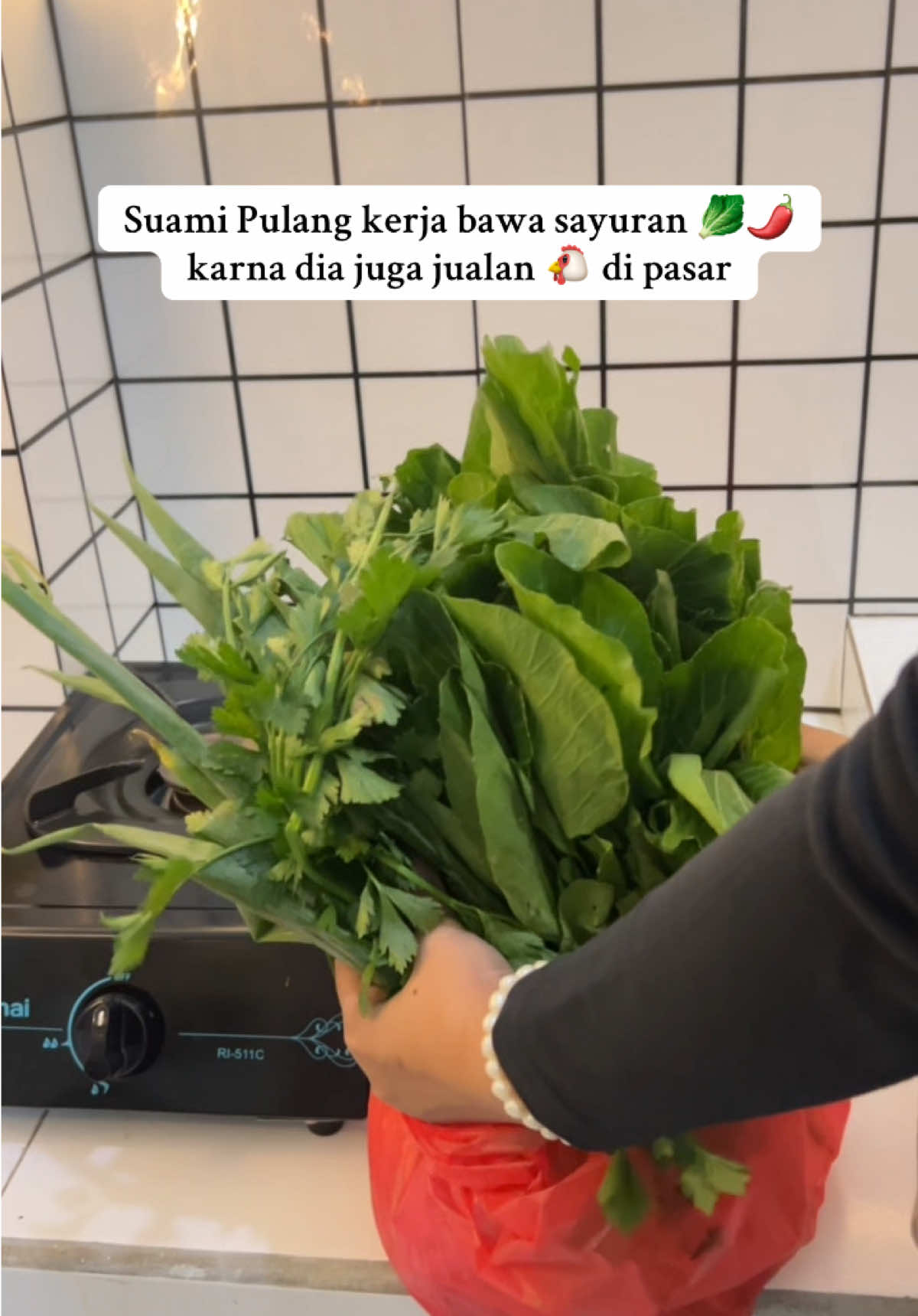MasyaAllah jangan lupa dukung pedagang kecil ya guys,..karena dari pasar, rezeki keluarga kami mengalir 🙏✨#CapCut #dailylife #homeliving #kontenkreator #curhatIRT